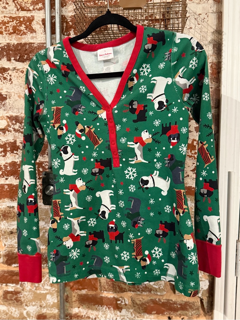 Hanna Andersson “Holidays Pups” Long Sleeve Henley Pajama Top, Size Small